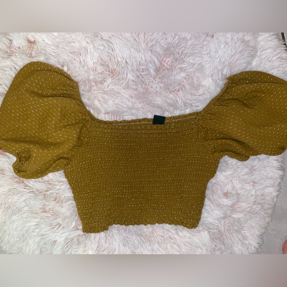 Stretchy crop top